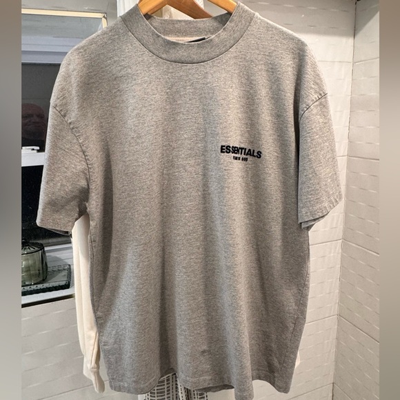Fear of god essentials t shirt - Picture 2 of 5